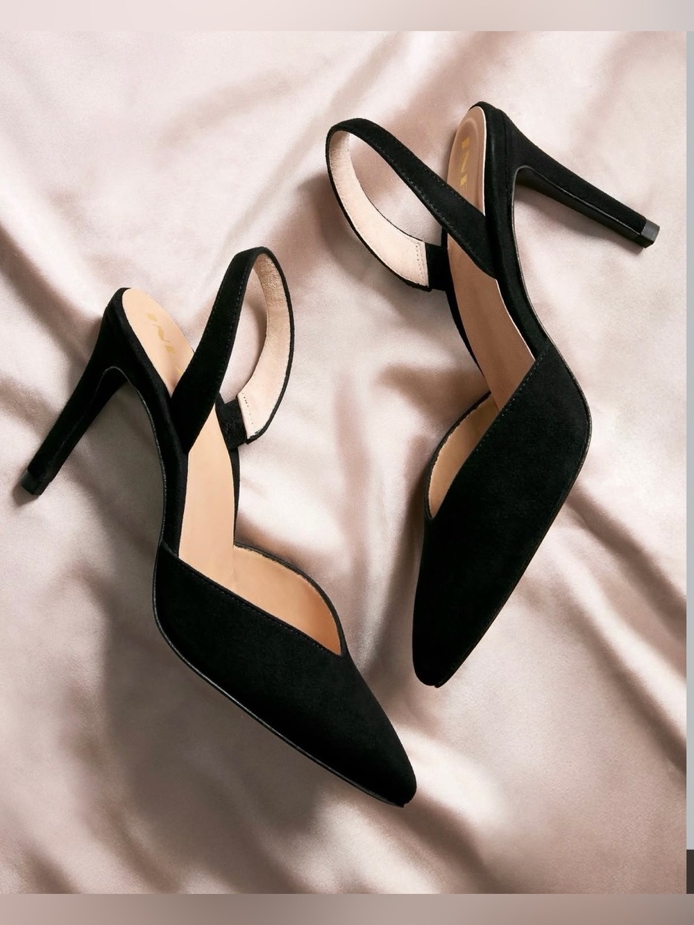 Inez Diana Stiletto pump in black suede size 6.5 M